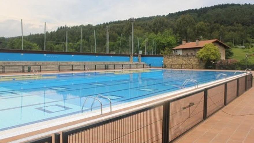 Piscinas al aire libre de Elexalde en Galdakao