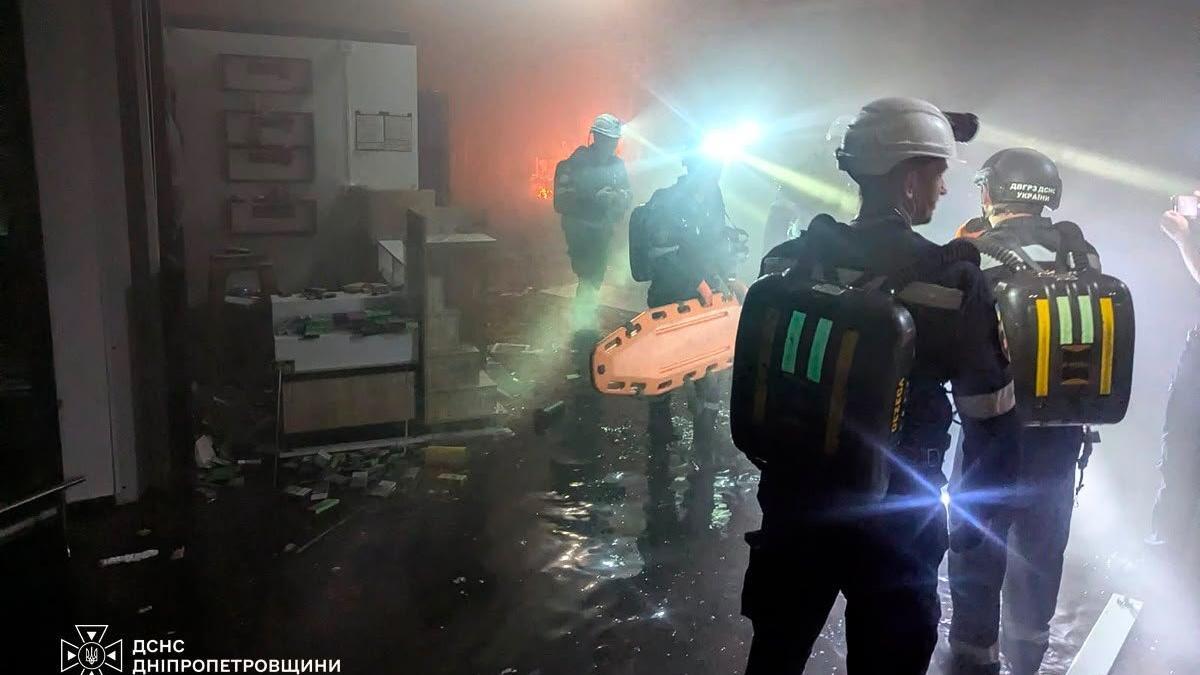 Al menos seis muertos y más de cien heridos en un ataque ruso sobre un centro comercial