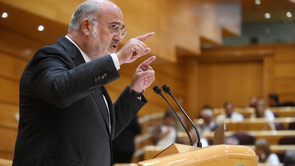 El senador de JxCat Eduard Pujol interviene en el Senado.