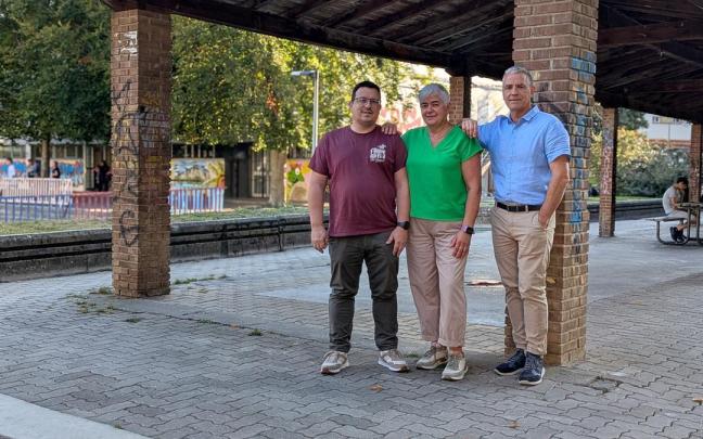 Antonio Regaño, Maite Uribe y Josu Ezkurdia, ediles del PNV, en el entorno de Luis Ezeiza.