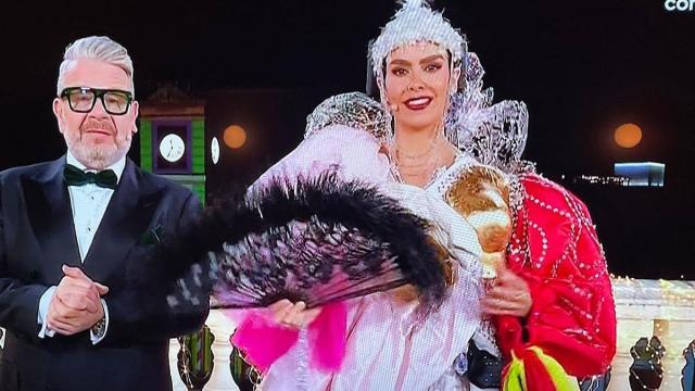 Cristina Pedroche y Alberto Chicote, durante las Campanadas.