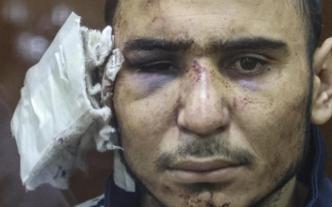 Las imágenes de los presuntos terroristas de Moscú con signos de tortura