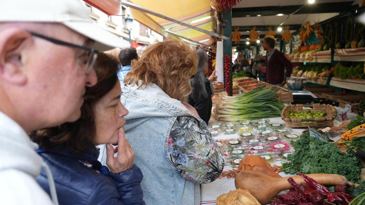 Las principales arterias de la localidad acogen hoy 251 puestos en total