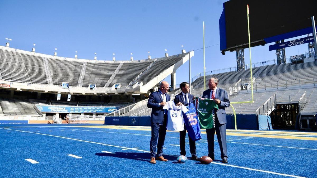 Imanol Pradales durante su visita a la Boise State University.