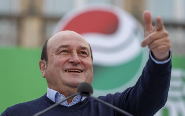 Ortuzar durante un acto de campaña.