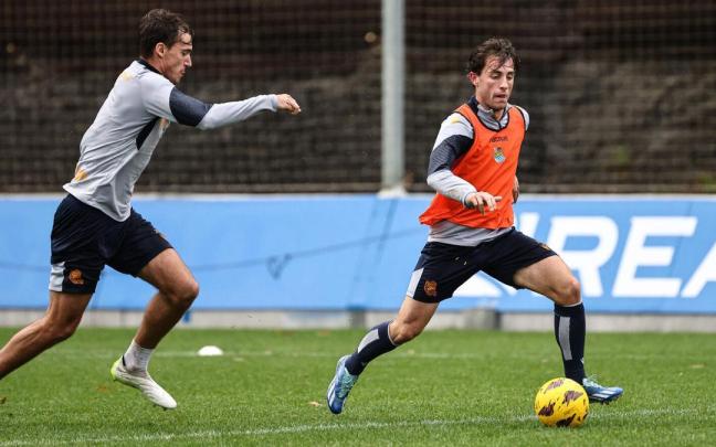 Álvaro Odriozola y Urko, en el entrenamiento. / R. S.