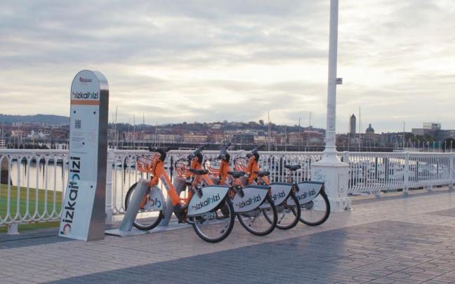 El Servicio de Bicicleta Pública de Bizkaia "BizkaiBizi" se extenderá por Barakaldo, Berango, Bilbao, Erandio, Getxo, Leioa, Portugalete, Santurtzi y Sestao El Servicio de Bicicleta Pública de Bizkaia "BizkaiBizi" se extenderá por Barakaldo, Berango, Bilbao, Erandio, Getxo, Leioa, Portugalete, Santurtzi y Sestao