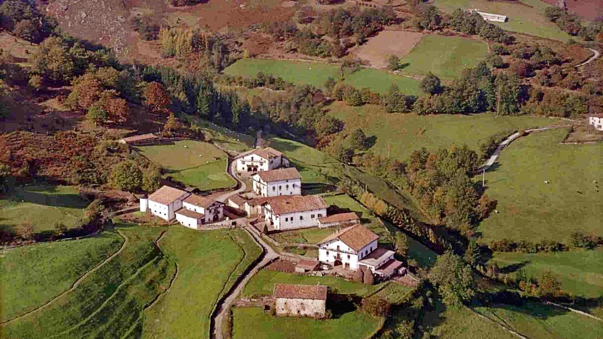 Perspectiva aérea del núcleo urbano de Azpilcueta