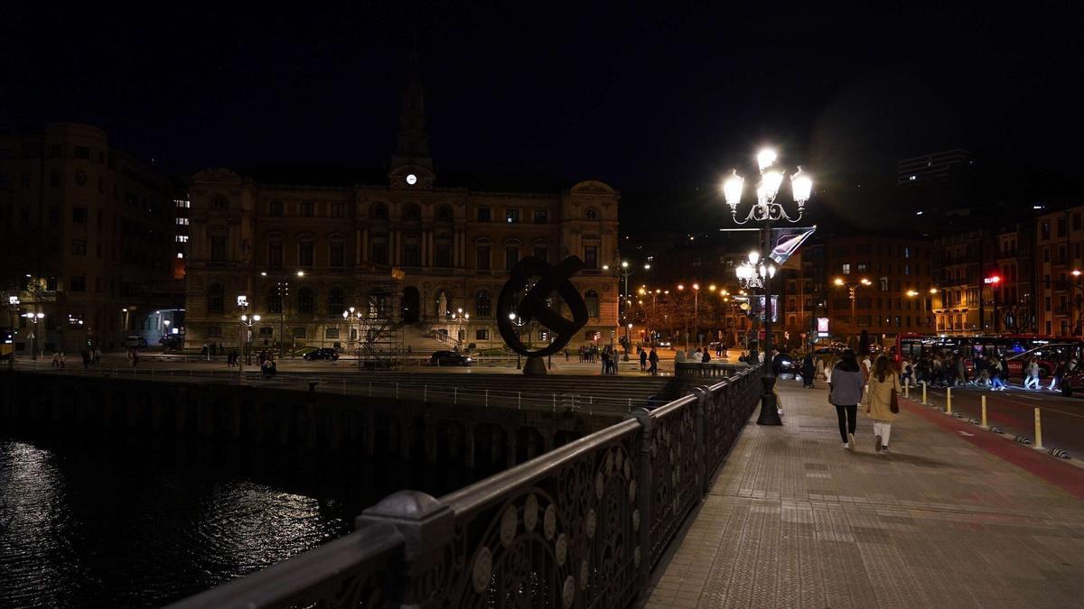 Bilbao se apaga por la Hora del Planeta