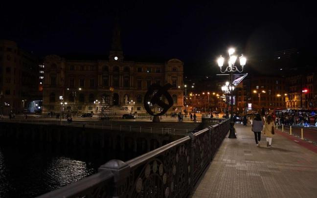 Bilbao se apaga por la Hora del Planeta Bilbao se apaga por la Hora del Planeta