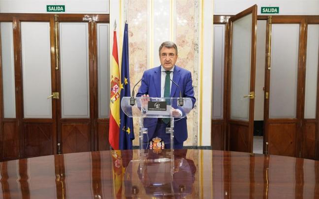 El portavoz del PNV en el Congreso, Aitor Esteban, durante la Sesión Constitutiva de la XV Legislatura en el Congreso de los Diputados.