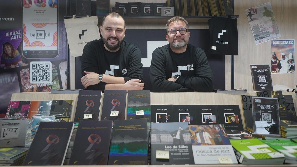 Musikenek lehen aldiz parte hartu du Azokan.