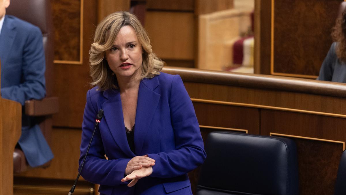 La portavoz del Gobierno español y ministra de Educación, Pilar Alegría, denuncia ser objeto de insultos machistas en redes sociales