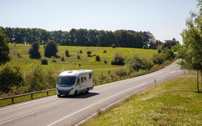 Una autocaravana por Landa.