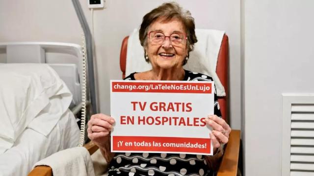 Tras más de cinco meses ingresada y ante la imposibilidad de entregar sus firmas de forma presencial, el lunes las registró en la Generalitat a través de Internet.