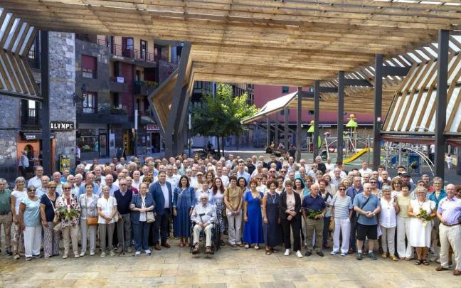 La clausura de los actos del 125 aniversario de la FP en Elgoibar ha tenido como escenario final al parque de Maala.