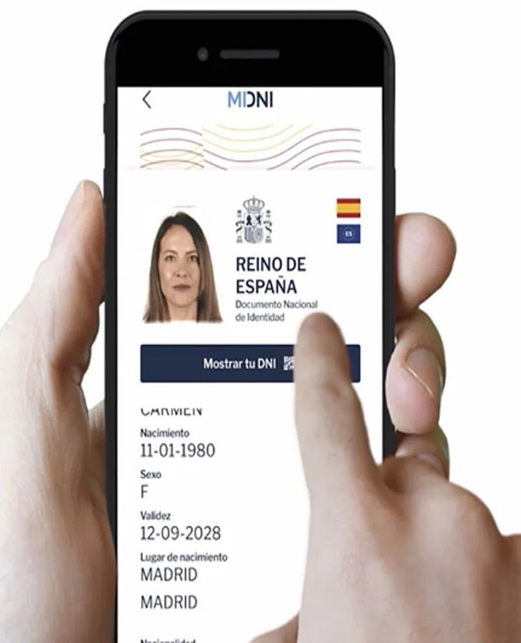 Prototipo de DNI digital en un teléfono móvil.