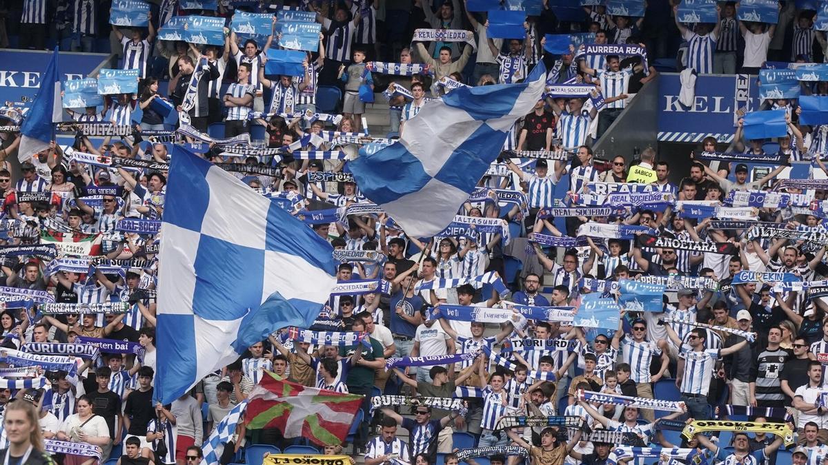 La grada de Anoeta en un partido de Liga. Ruben Plaza