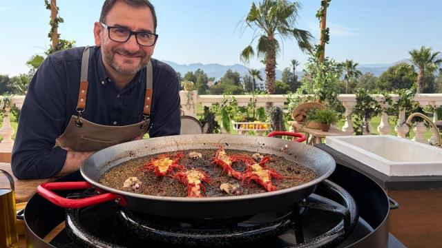 Quique Barrella nos ofrece una receta de arroz con calamares.