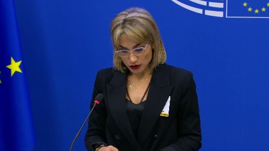 Mersedeh Shahinkar, durante su intervención al recoger el Premio Sájarov.
