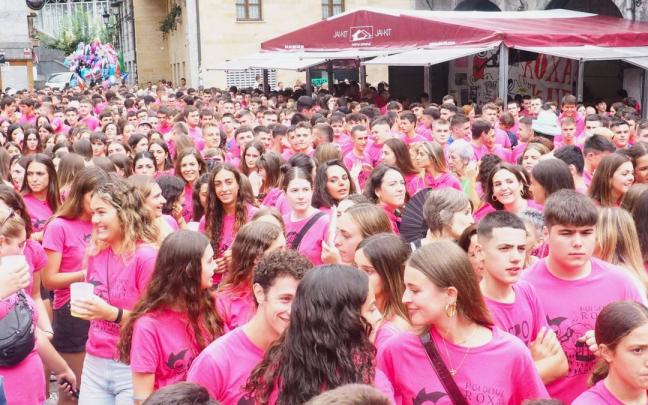 Azpeitiko Herriko Plaza Marea Arroxaren kolorez jantziko da txupinazoarekin batera.