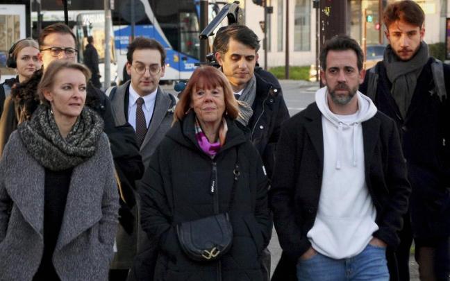 Gisèle Pelicot a su llegada a los tribunales. / EFE Gisèle Pelicot a su llegada a los tribunales.