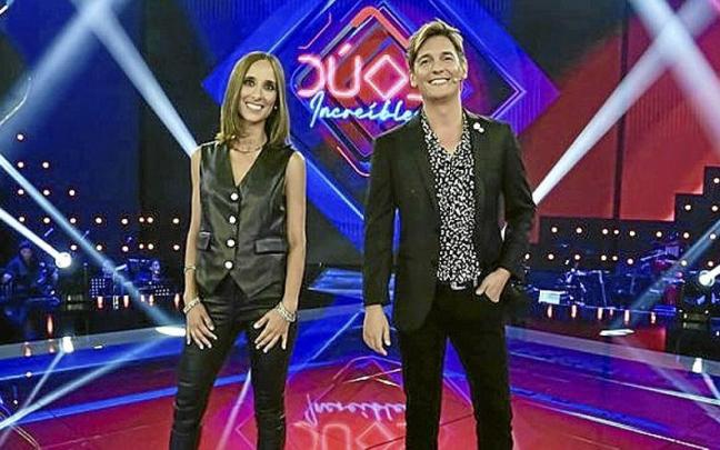 Julia Varela y Xavi Martínez, presentadores de ‘Dúos increíbles’. Julia Varela y Xavi Martínez, presentadores de ‘Dúos increíbles’.