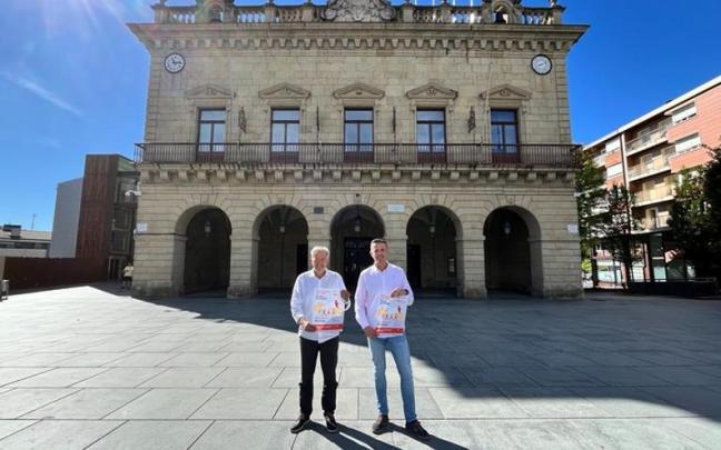 Pedro Alegre, técnico de Participación Ciudadana y Transparencia Municipal, y Jon Ugarte, delegado de Gobierno Abierto y Atención Ciudadana, esta mañana en San Juan.