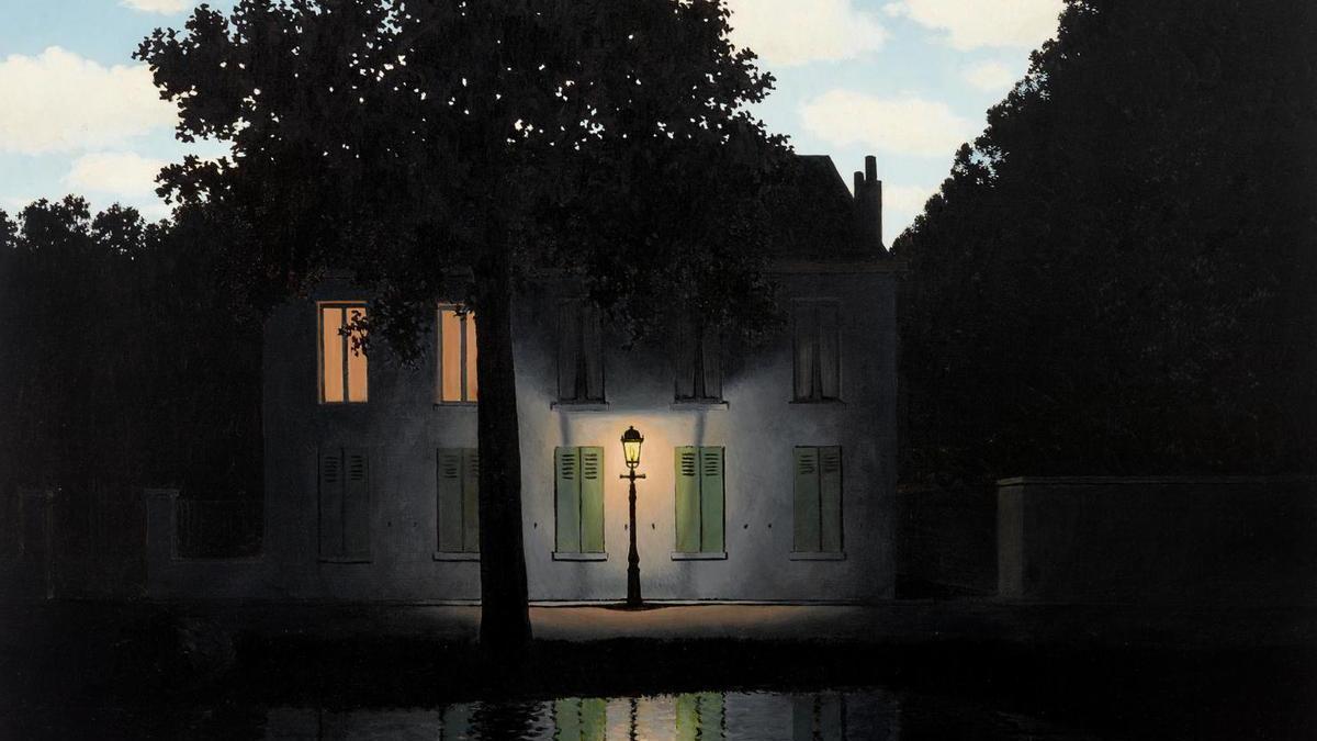 Fotografía cedida por Christie's donde se muestra una obra del pintor belga René Magritte de su serie 'El imperio de la luz'.