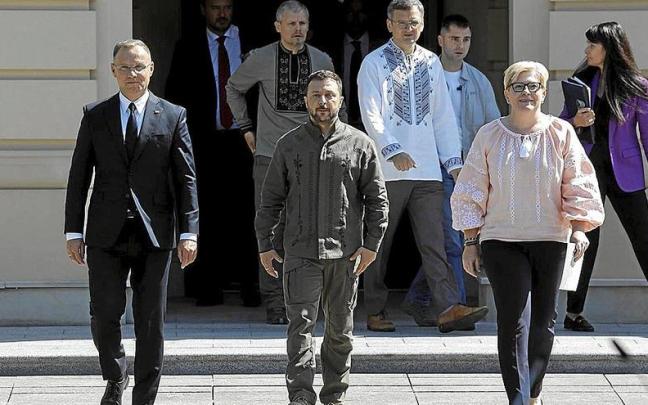 Volodímir Zelenski celebra el Día de la Independencia de Ucrania junto a otros mandatarios europeos.