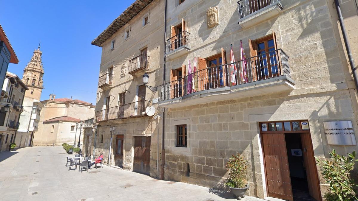 Entrada del ayuntamiento de Oion