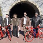 La Diputada General de Bizkaia y los alcaldes de Basauri, Bilbao y Etxebarri han inaugurado el nuevo bidegorri