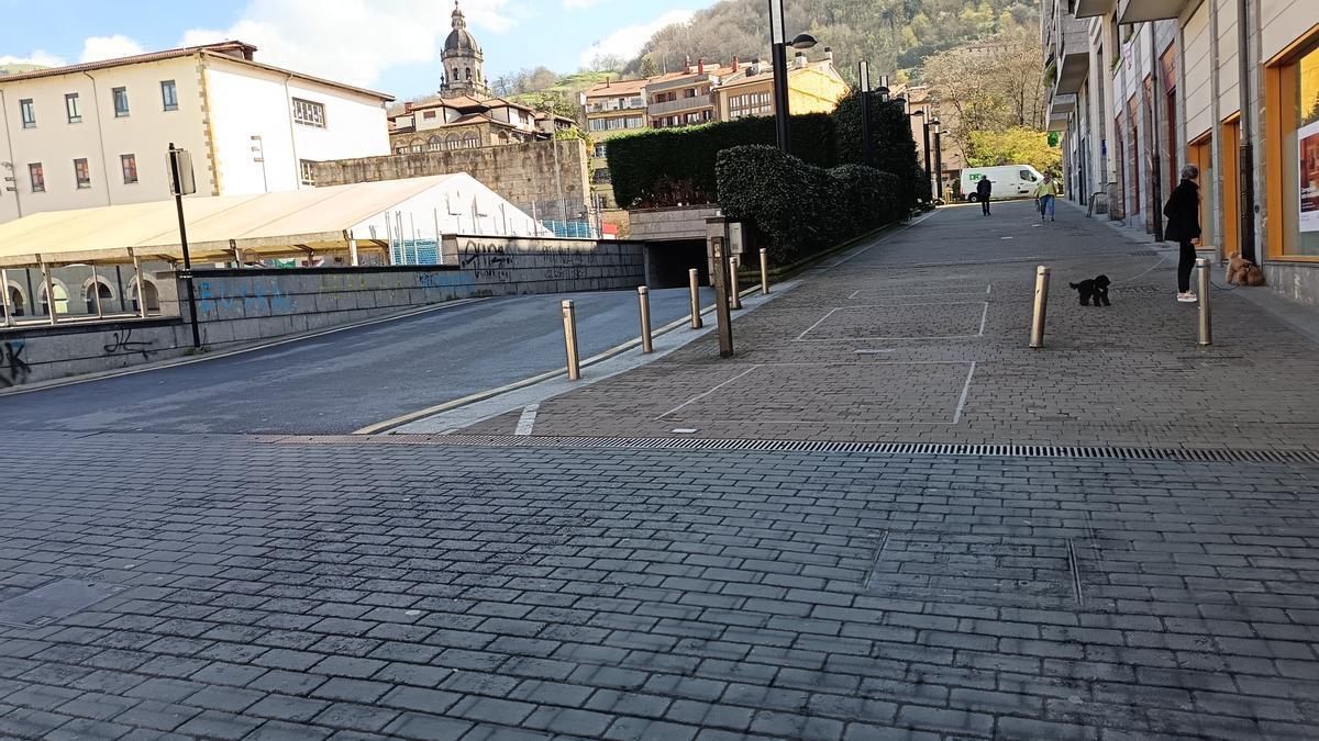 En Ikerleku, en la imagen, se estudiarán soluciones para minimizar las afecciones del paso de vehículos.