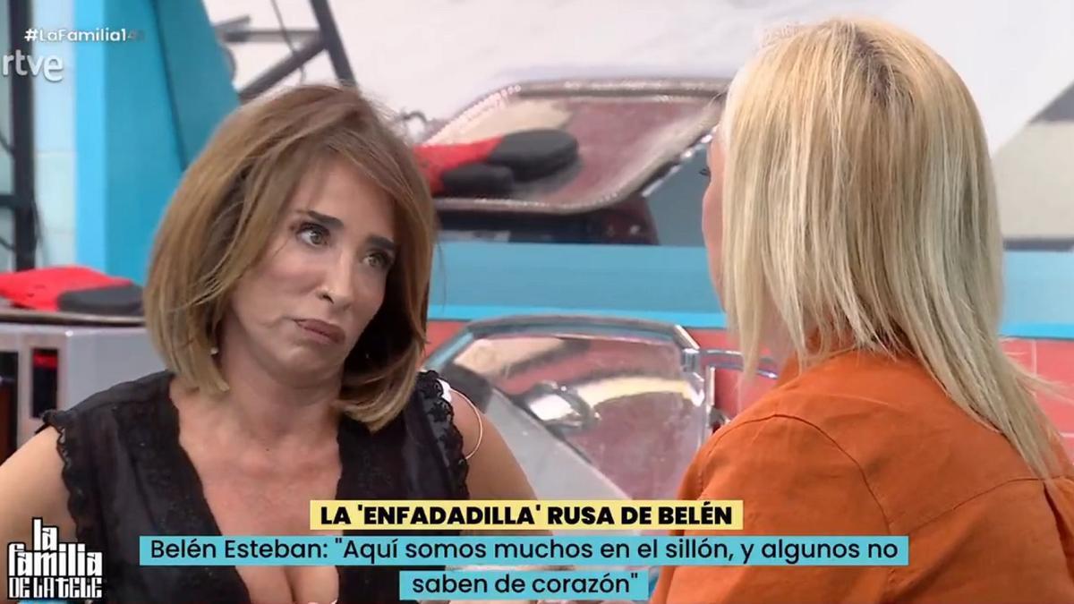 María Patiño, con Belén Esteban en 'La familia de la tele'.