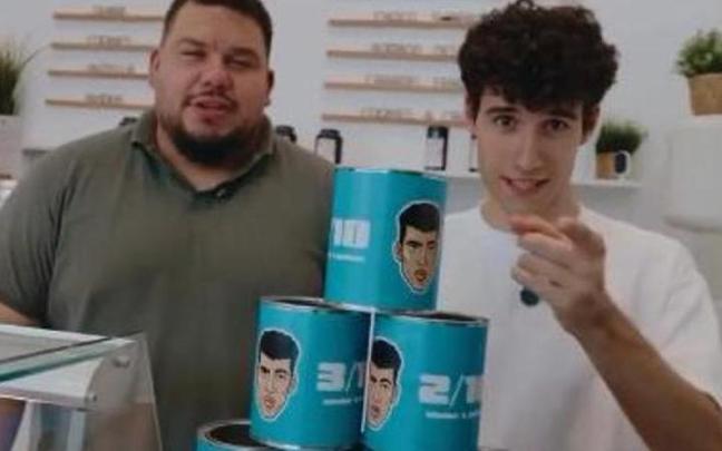 Los creadores del reto en su video de explicación