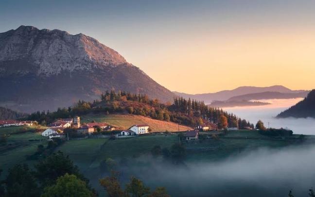 Aramaio, la pequeña suiza vasca y uno de los seis municipios de la vertiente alavesa de Gorbeia