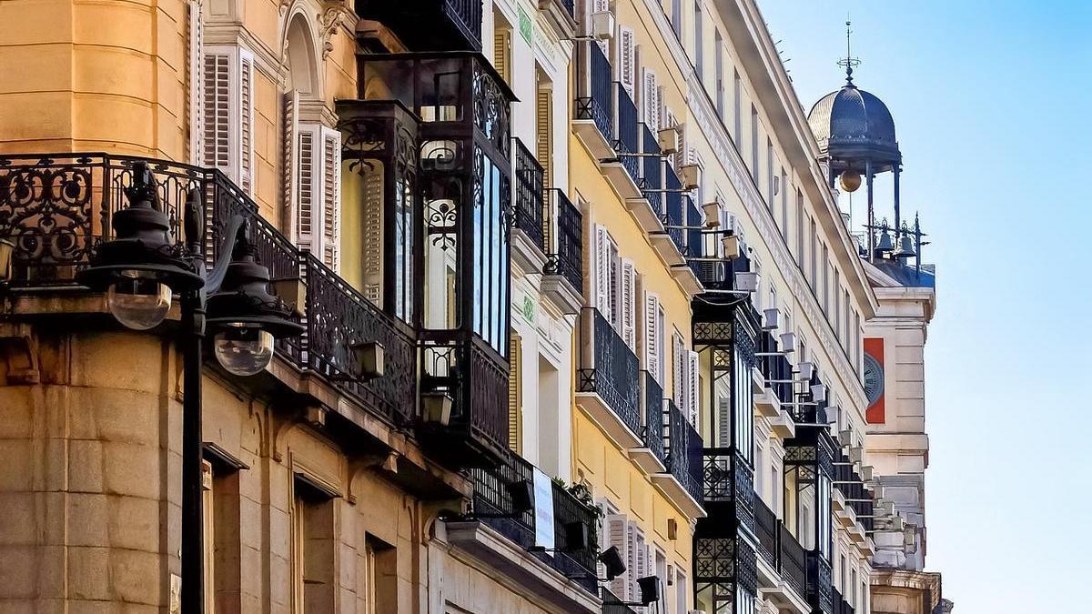 Fachada de un edificio en el centro de Madrid.