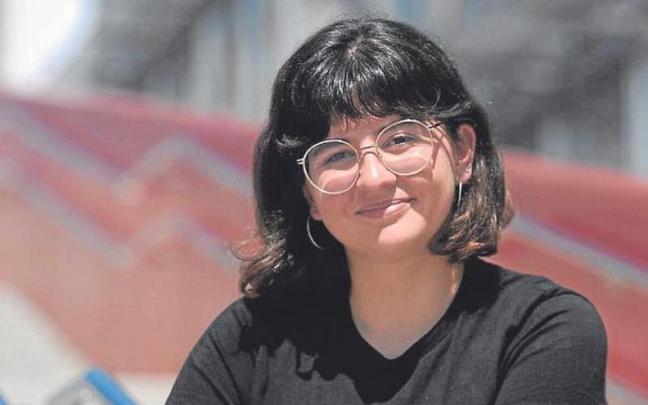 La escritora Joana Marcús posa con motivo de la presentación de ‘Tres meses’. La escritora Joana Marcús posa con motivo de la presentación de ‘Tres meses’.