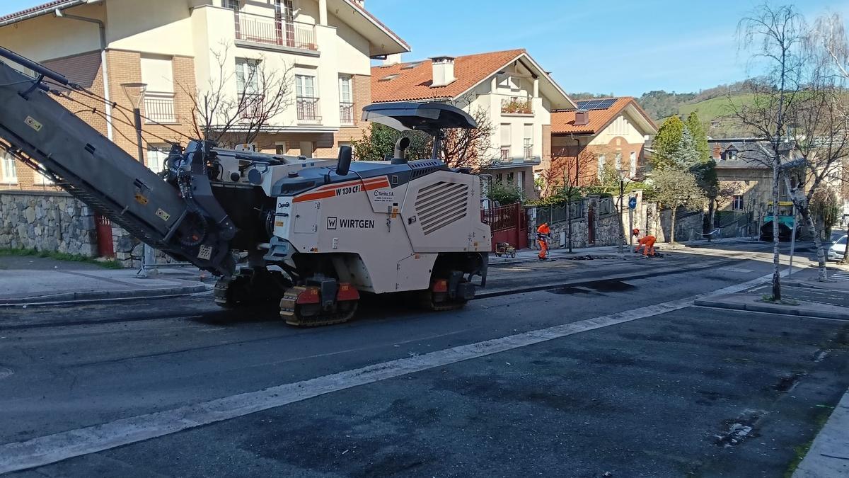 Obras de asfaltado en Aristizabal.
