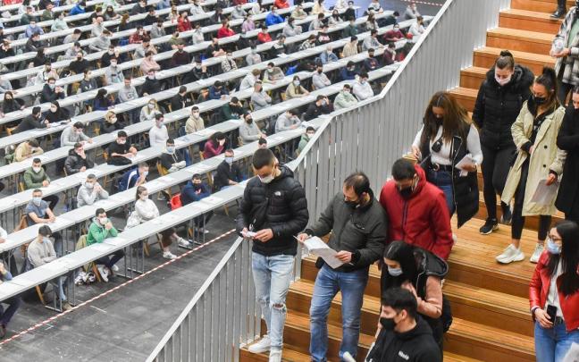 Examen de una oposición celebrada en el BEC Examen de una oposición celebrada en el BEC