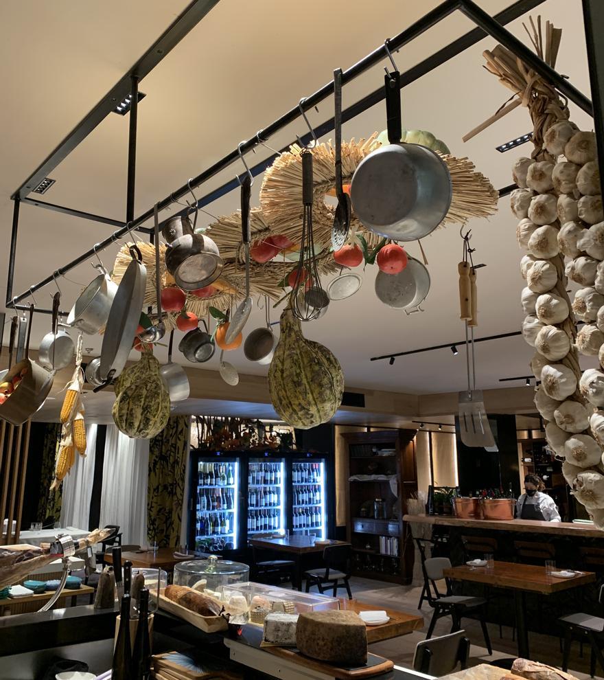 Detalle del comedor de Sukaldean.