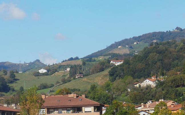 Azkoitia cuenta con una gran superficie de suelo rústico repartido a lo largoy ancho del valle del Urola.