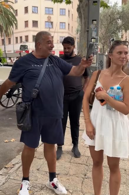 Según La Asociación de La Calesa de Palma, la joven llamó “gitano” al trabajador y habría provocado que unos turistas decidieran no montar, lo que supuso “una pérdida de 50 euros para el cochero".