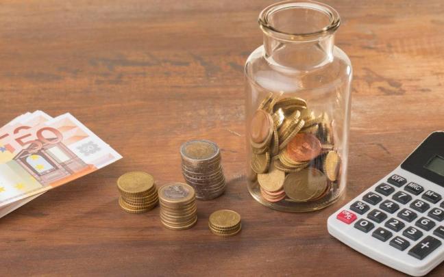 Cómo ahorrar con un sueldo de 1.300 euros / Freepik Cómo ahorrar con un sueldo de 1.300 euros