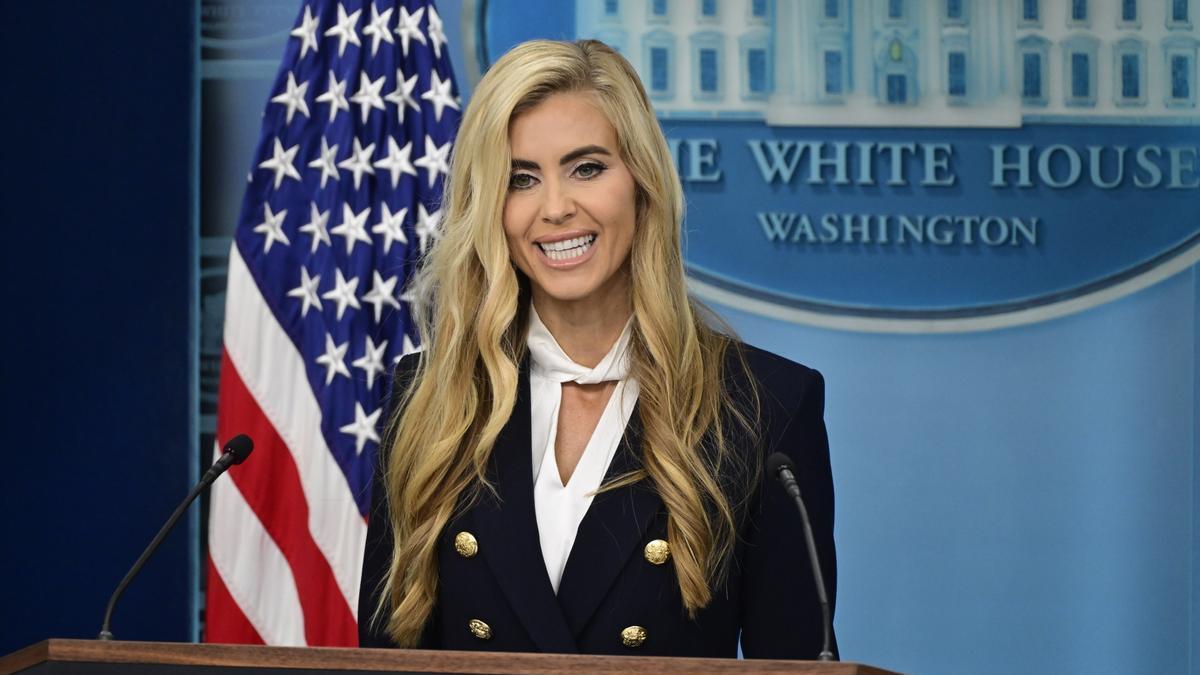 Katie Zacharia durante su primera y última rueda de prensa desde la Casa Blanca.
