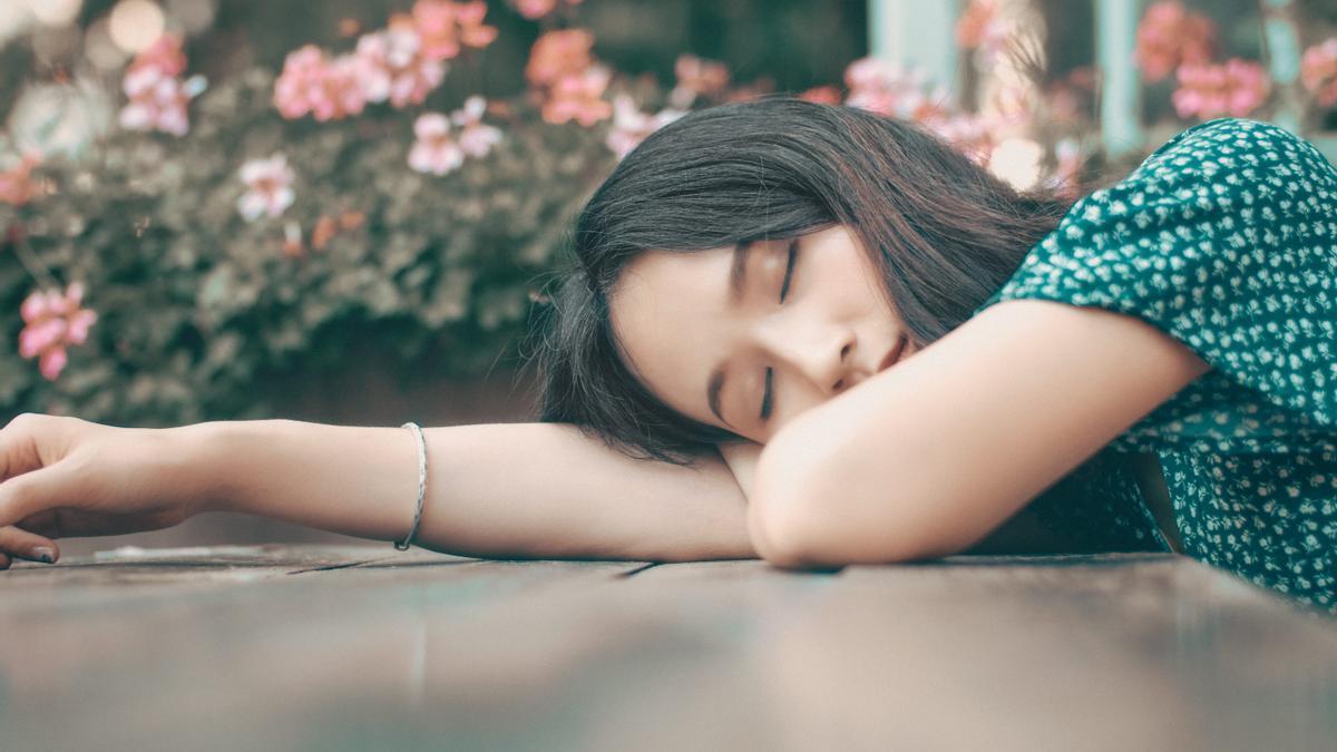 La narcolepsia es un trastorno del sueño que provoca períodos de extrema somnolencia y sueño súbito