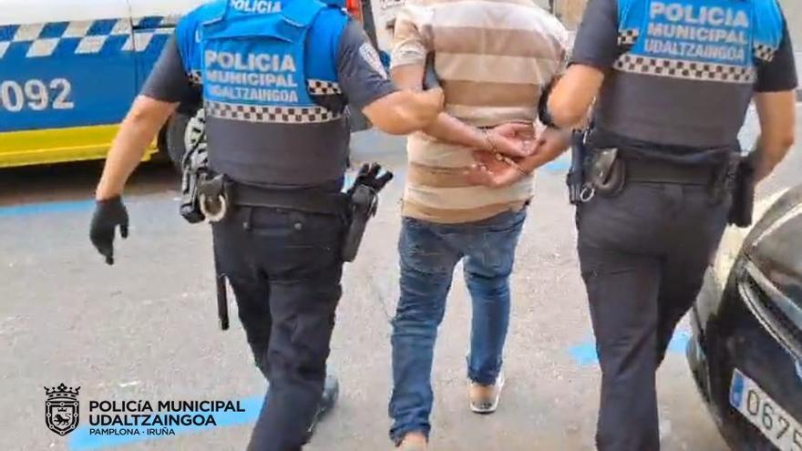 Una detención anterior practicada por la Policía Municipal de Pamplona. Foto: Policía Municipal de Pamplona