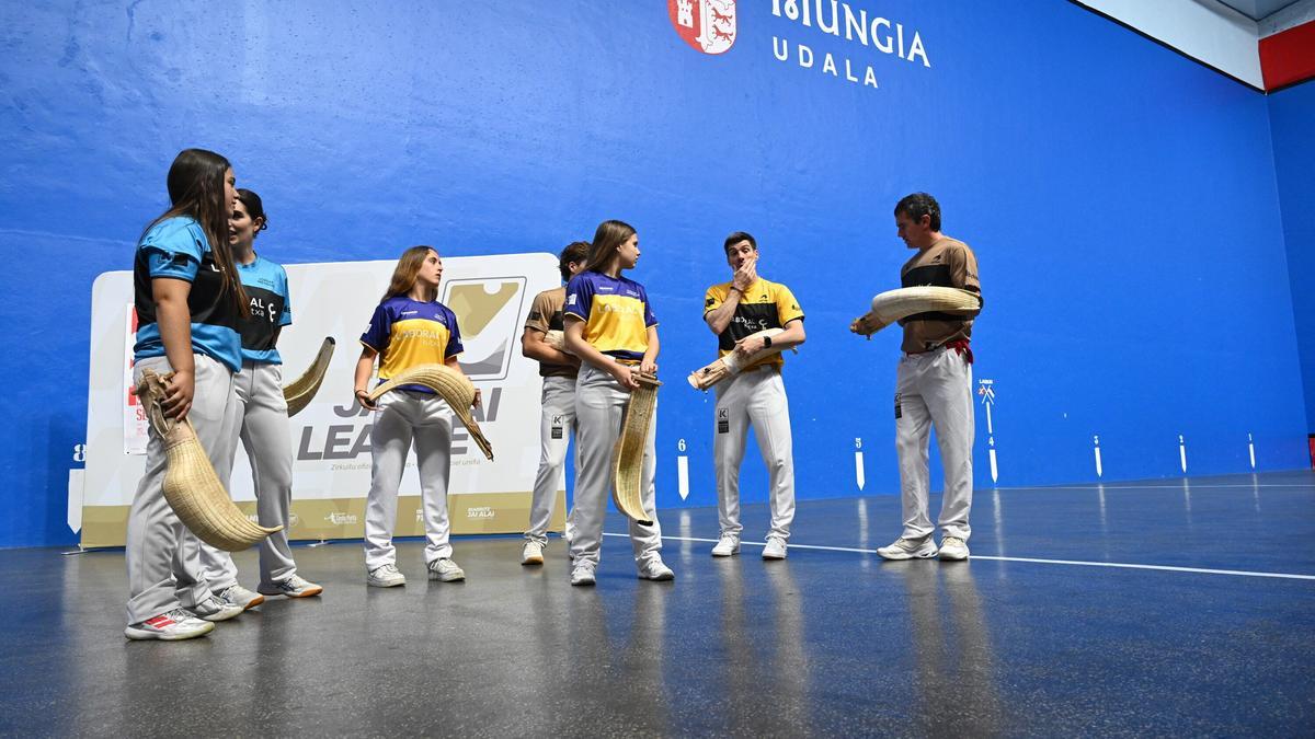 Presentación del Master Series de Mungia de cesta punta profesional, organizado por la empresa Eraman! Jai Alai.