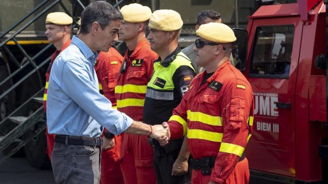 Pedro Sánchez visita el Puesto de Mando Avanzado en Vall d'Uixó (Comunidad Valenciana).