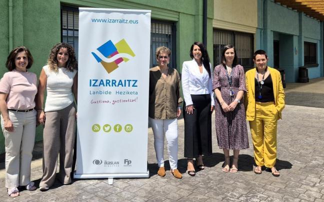 Presentación de los nuevos servicios de autobús de las lineas UK05 y UK06 para llegar a Azkoitia desde Ermua y Zumaia. / N.G. Presentación de los nuevos servicios de autobús de las lineas UK05 y UK06 para llegar a Azkoitia desde Ermua y Zumaia.